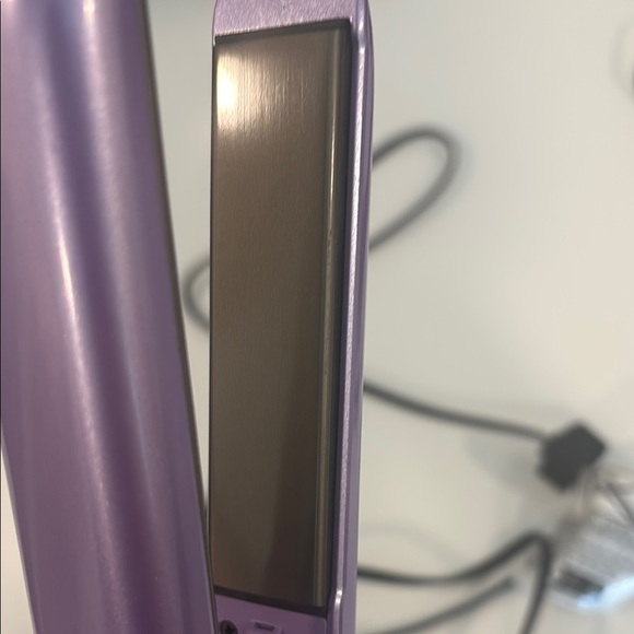 Wavy Talk Purple Hair Straightener - Picture 4 of 5
